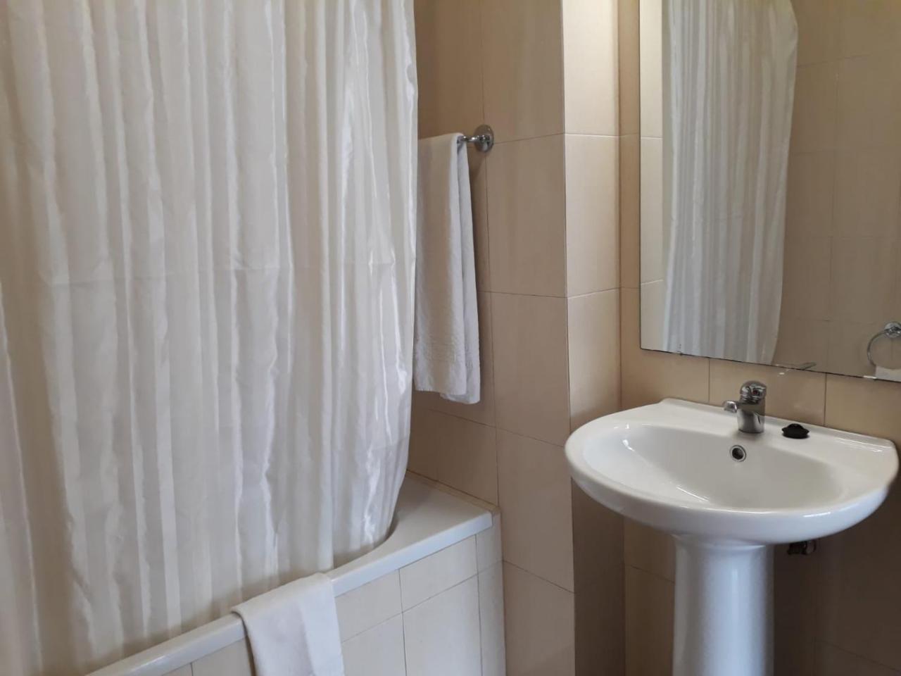 T2 Mira Praia 4- Familiar, 80Mt Praia, Wifi Куартейра Екстериор снимка